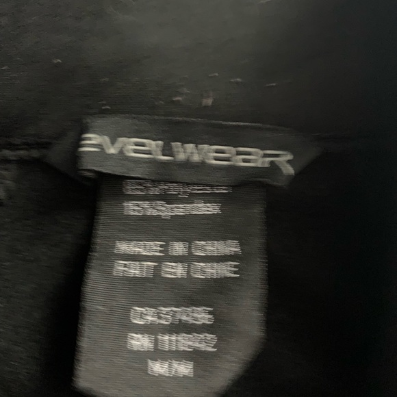 Women’s Zip Up Jacket - Picture 4 of 4